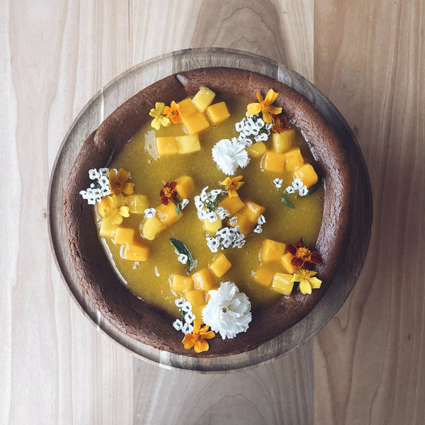 Mango Basque Cheesecake with Biscoff Crust (Cholov Yisrael)