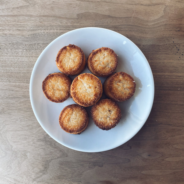 Coconut Macaroon - 7 Pieces -Dairy Equipment