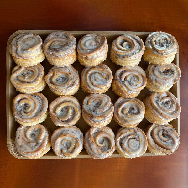 Cinnamon Roll Platter -  20 pieces